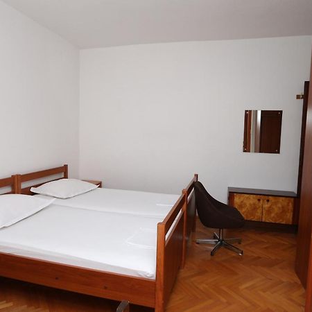 Dinka Guesthouse มาคาร์สกา ภายนอก รูปภาพ