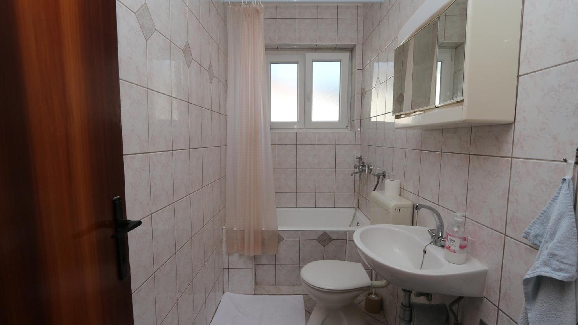Dinka Guesthouse มาคาร์สกา ภายนอก รูปภาพ