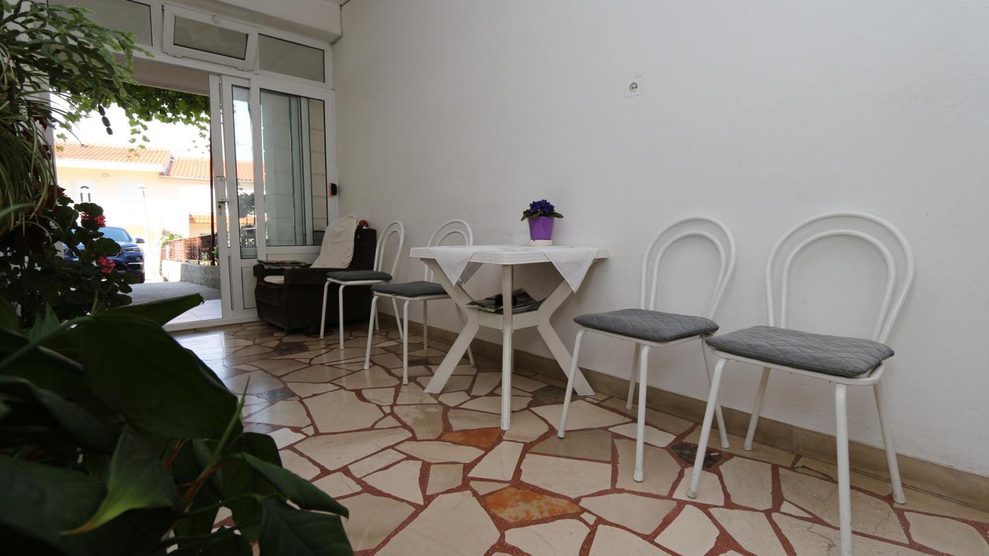 Dinka Guesthouse มาคาร์สกา ภายนอก รูปภาพ