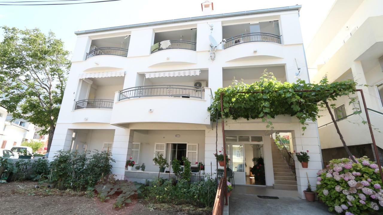 Dinka Guesthouse มาคาร์สกา ภายนอก รูปภาพ