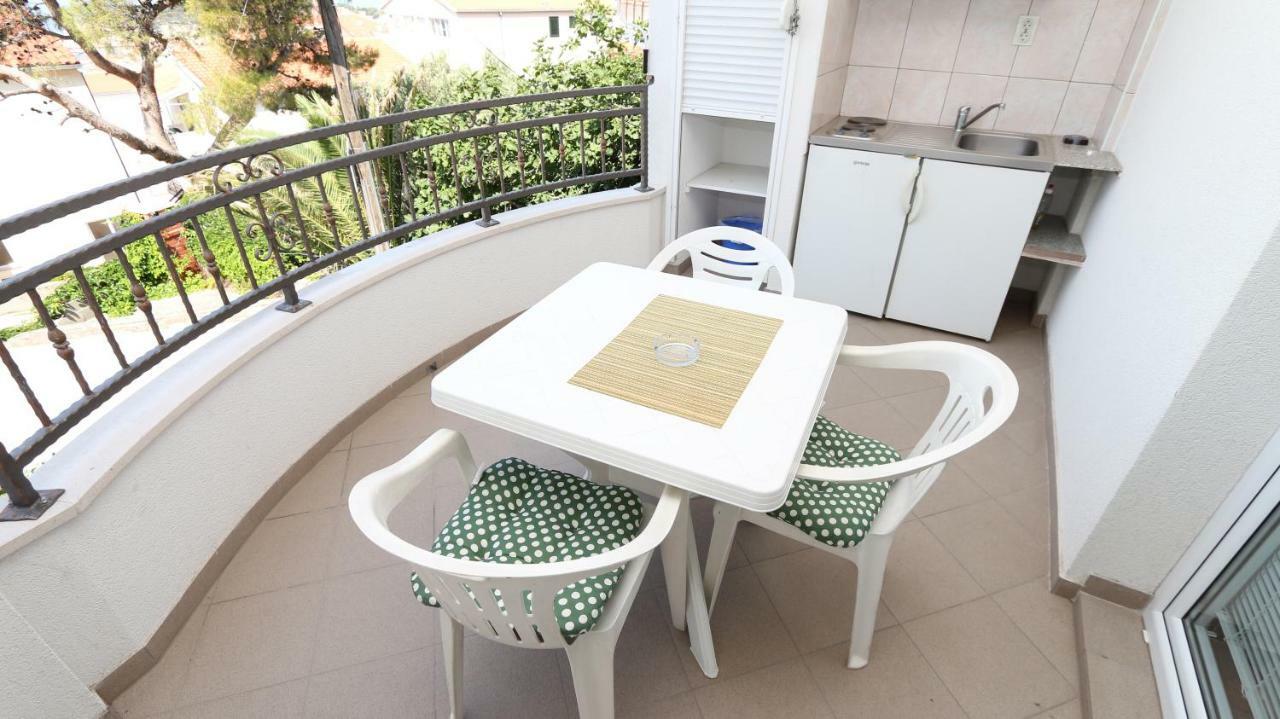 Dinka Guesthouse มาคาร์สกา ภายนอก รูปภาพ